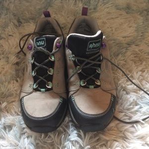 Teva Ahnu Sugar pine hiking shoes